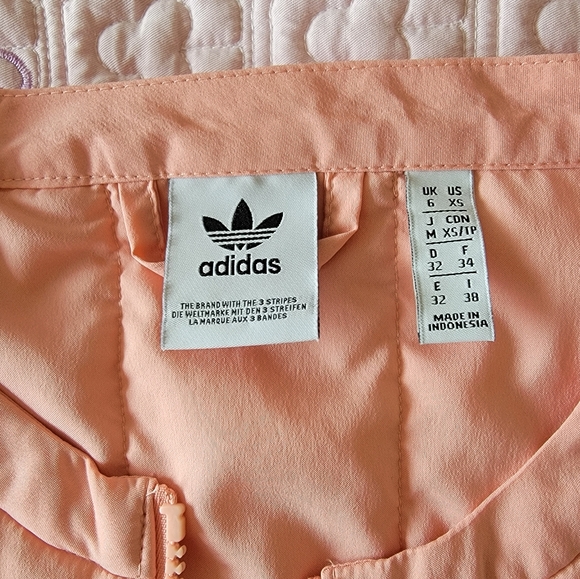 Adidas women's R.Y.V vest in "trace pink" XS - Picture 2 of 5